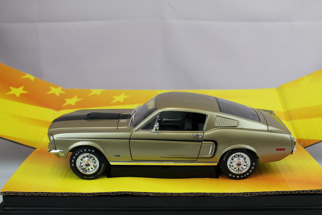 1968 Mustang  CJ 428  American Muscle Gold 1/18 - 32409 Used
