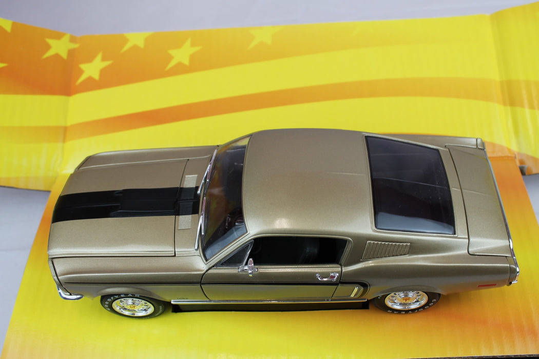 1968 Mustang  CJ 428  American Muscle Gold 1/18 - 32409 Used