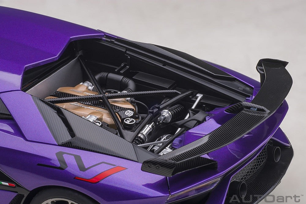 Lamborghini Aventador SVJ - Viola Pasifea  -  Autoart - 79179  Passion Diecast