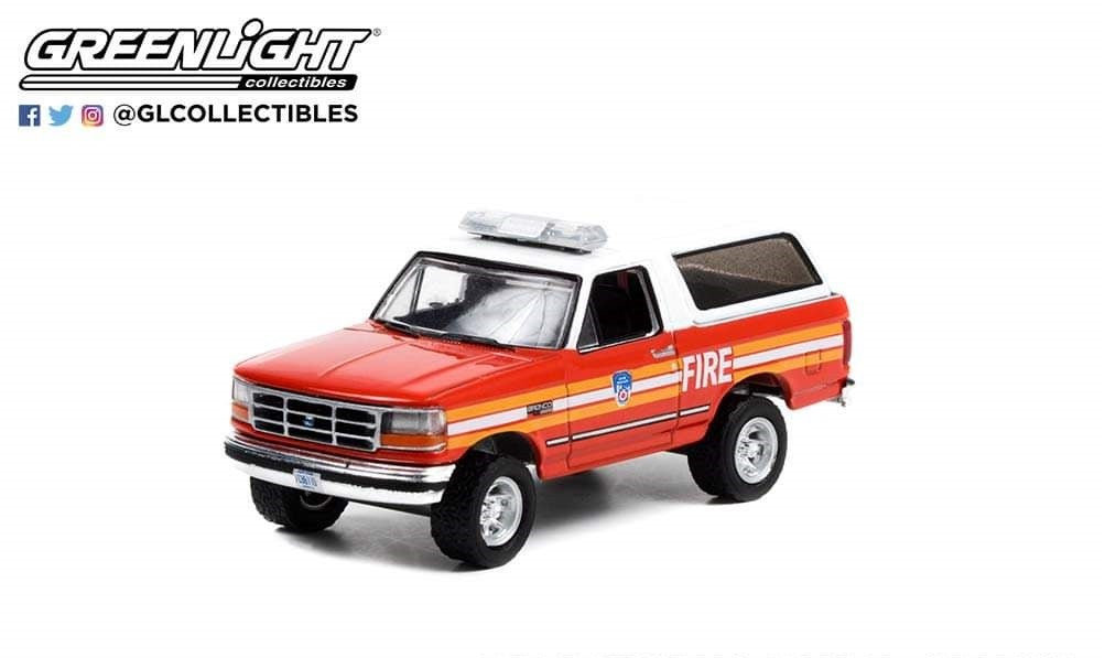 (FDNY) - Ford Bronco 1996 - Fire & Rescue Series 3 - 1/64 Greenlight - 67030 E Passion Diecast 