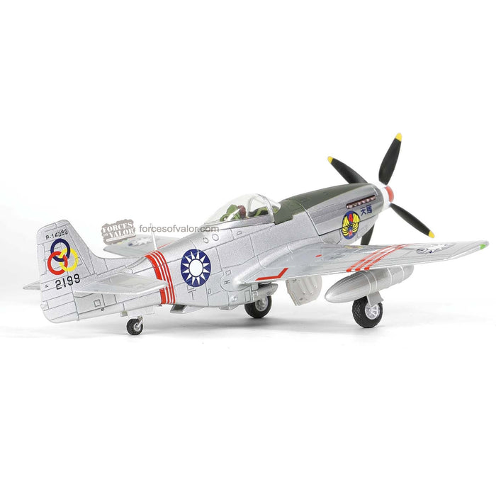 ROCAF North American P-51D Mustang - 4th FG, Captain Hsu Hua Chiang, 1949 / Forces of Valor 1:72 FOV-812013D