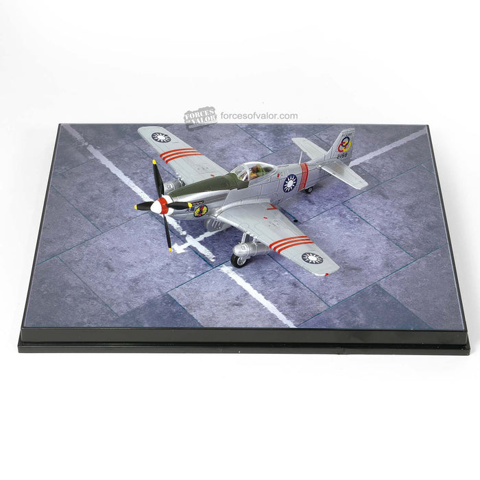 ROCAF North American P-51D Mustang - 4th FG, Captain Hsu Hua Chiang, 1949 / Forces of Valor 1:72 FOV-812013D