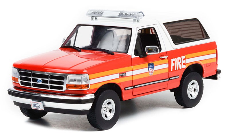 The Official Fire Department City of New York (FDNY) - 1996 Ford Bronco - 1/18  Greenlight - 19118 - Passion Diecast
