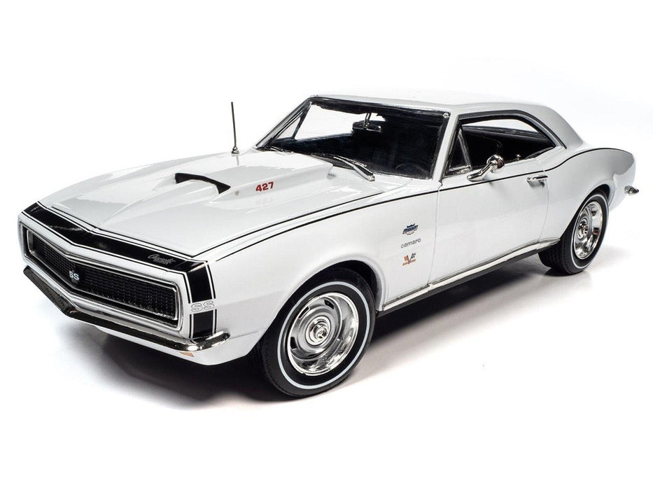 1967 Chevy Camaro Hardtop - Auto World - 1/18 - AMM1261 - Passion Diecast 