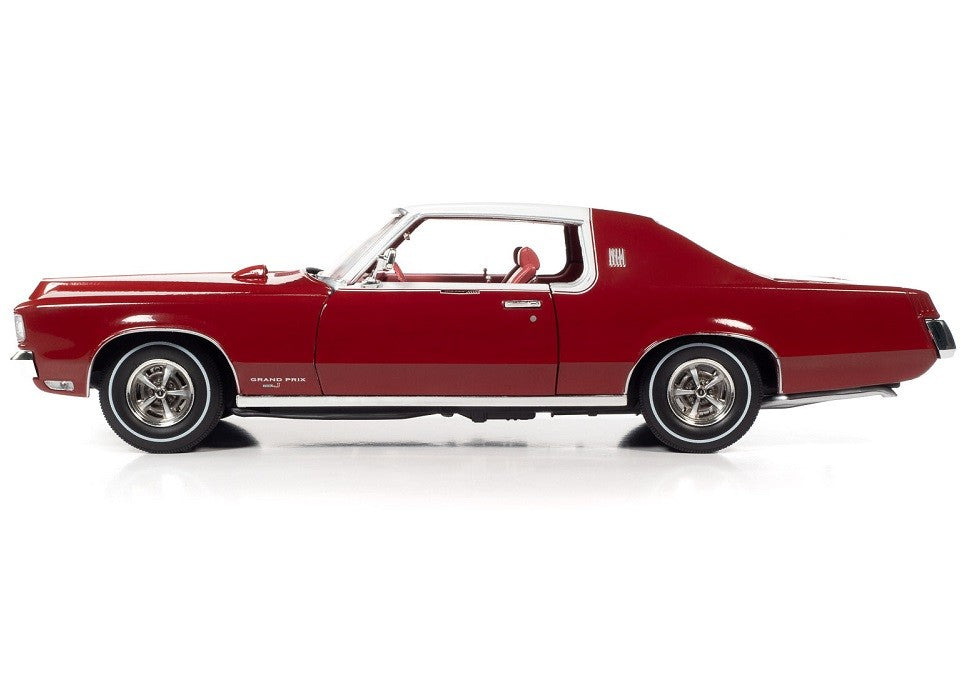 1969 Pontiac Grand Prix (Royal Bobcat) -  Auto World - 1/18 -  Amm1273 - Passion Diecast 
