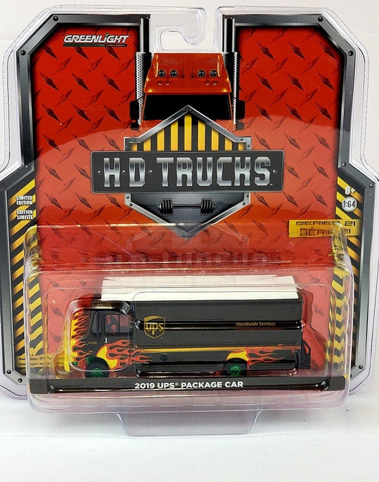 CHASE CAR 2019  (UPS) Worldwide Services with Flames - Package Car  H.D. Trucks Series 21 - Greenlight 1/64 - 33210 BGR