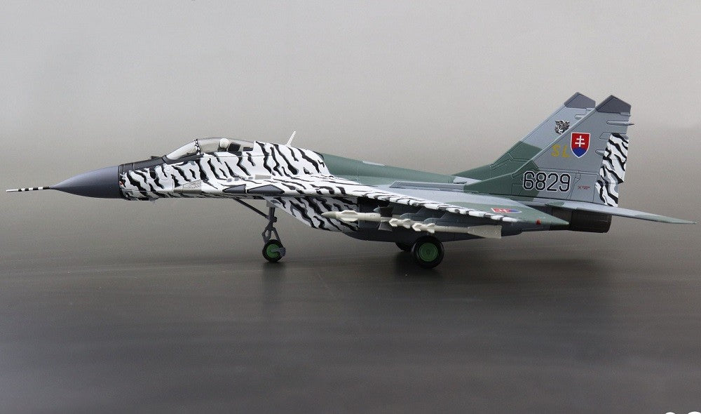 Mikoyan MiG-29AS Fulcrum-C Slovak Air Force 1st Letka, No. 6829 Tiger, Sliac AB, Slovakia, 2002 Hobby Master 1/72 HA6513