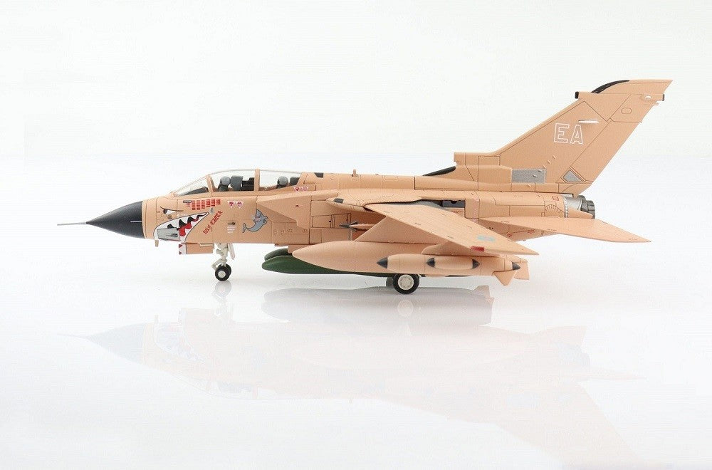 Panavia Tornado GR.Mk 1 - RAF 15 Sqn, ZA447 MiG Eater, Saudi Arabia Op. Granby 1991 - Hobby Master 1/72 HA6704 - Passion Diecas