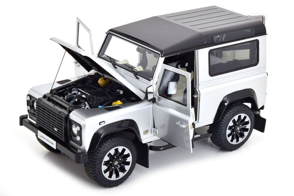 2018 Land Rover Defender 90 works V8 70th Edition - Silver - LCD model - 1/18 - 18007 SI - Passion Diecast