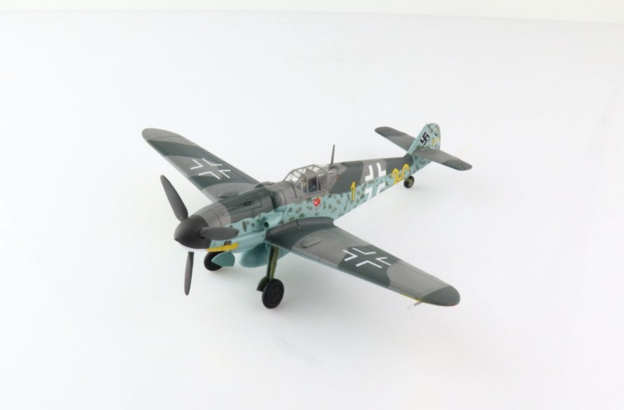 Messerschmitt Bf 109G / Luftwaffe 9./JG 52, Erich Hartmann, October 1943 - Hobby Master 1/48 HA8755