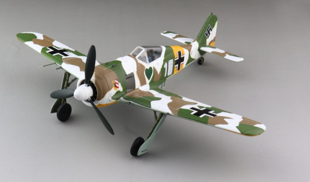 Focke-Wulf FW 190A-4 / Luftwaffe Oblt. W. Nowotny, CO 1./JG 54, Staraya Russia, March 1943 / Hobby Master 1:48 HA7427