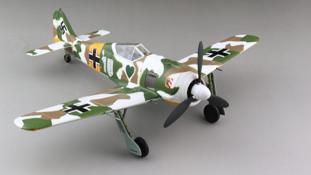 Focke-Wulf FW 190A-4 / Luftwaffe Oblt. W. Nowotny, CO 1./JG 54, Staraya Russia, March 1943 / Hobby Master 1:48 HA7427
