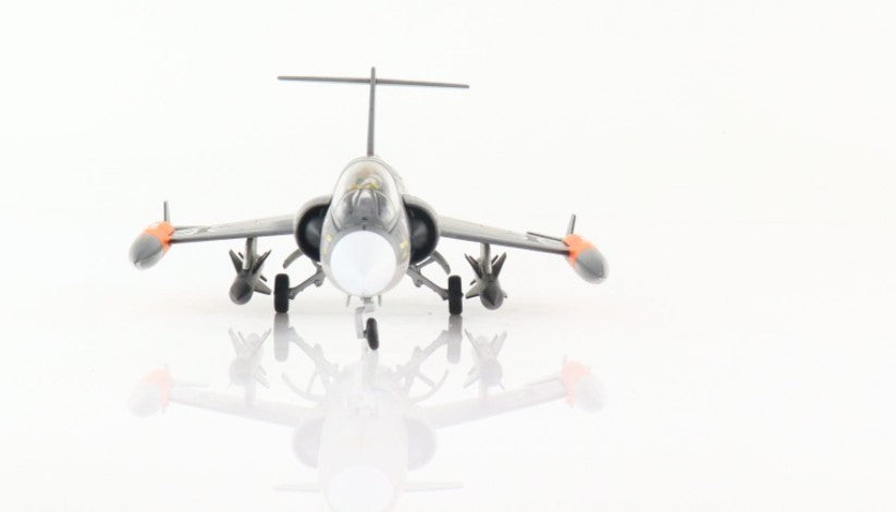 Lockheed TF-104G Starfighter / Marinefliger MFG 2, 27+79, NAS Eggebeck, Germany, 1985 - Hobby Master 1/72 HA1062