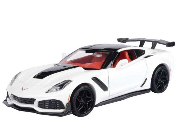 History of Corvette - 2019 Chevrolet Corvette C7 ZR1 (White with red inteior) - Motormax - 1/24 - 79356HC WHRD
