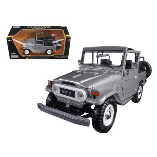 Toyota FJ40 Land Cruiser Convertible Silver - Motormax 1-24 - 79330 SIL - Passion Diecast 