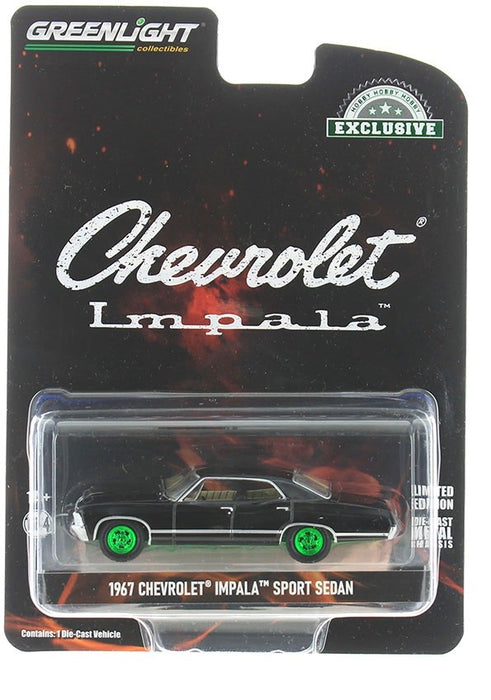 Green Machine 1967 Chevrolet Impala Sport Sedan in Tuxedo Black - Hobby Exclusive - 1/64 Greenlight - 30333 GR