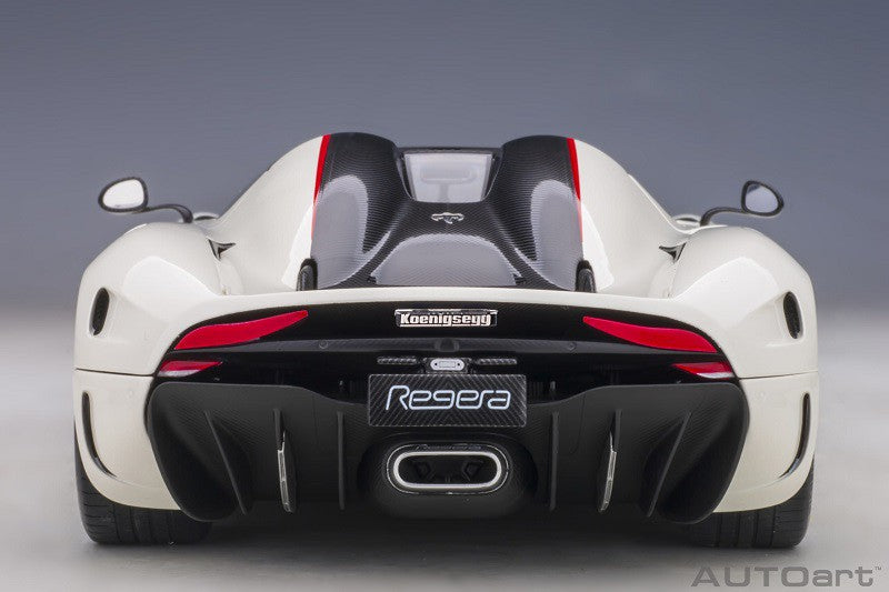 Koenigsegg RegeraWhite/Carbon with Red accent - Autoart 1/18 - 79027- Passion Diecast