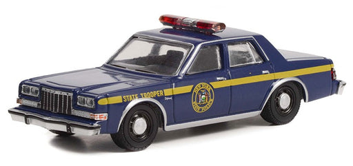 New York State Police State Trooper - 1985 Dodge Diplomat - Hot Pursuit Series 42 -1/64 Greenlight - 43000 A
