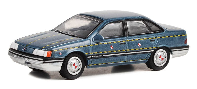 Zalinsky Auto Parts Crash Test Vehicle - 1986 Ford Taurus - Tommy - Hollywood Series 38 -1/64 Greenlight - 44980 A