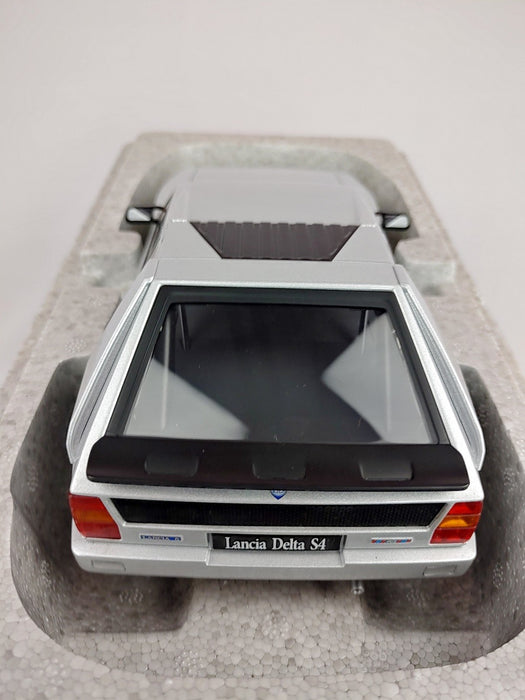 Lancia Delta  S4  silver  - Autoart   1/18 -  74772  Used  Read