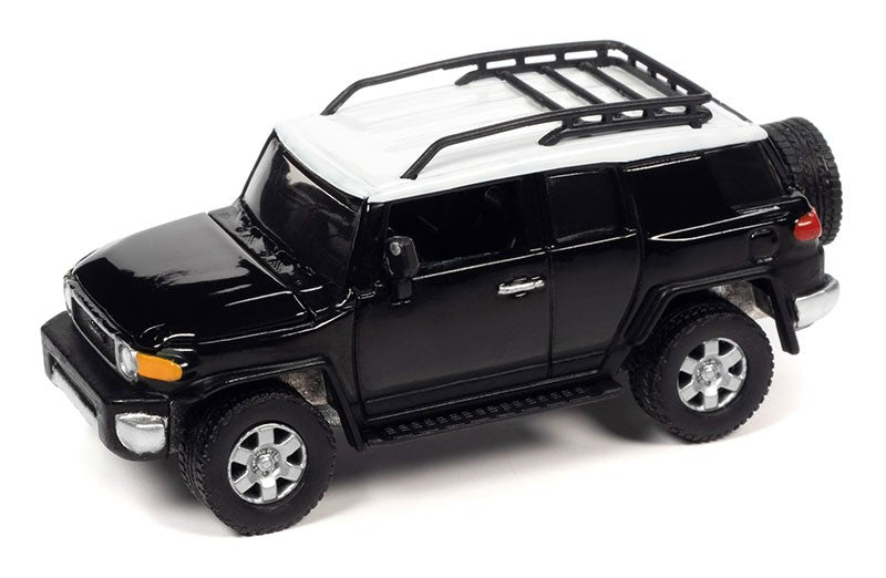 2007 Toyota FJ Cruiser in Black Diamond - Johnny Lightning 1/64 - JLSP278 B Passion Diecast