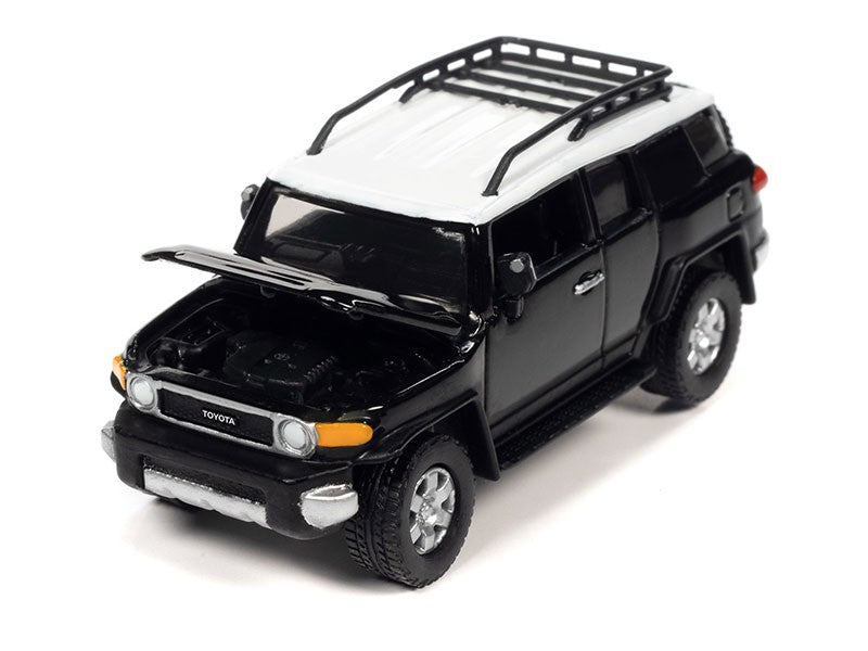 2007 Toyota FJ Cruiser in Black Diamond - Johnny Lightning 1/64 - JLSP278 B Passion Diecast