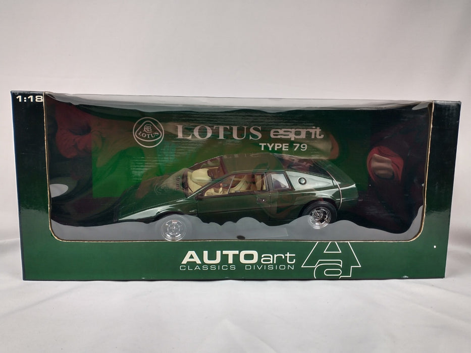 Lotus Esprit Type 1979  Green - Autoart   1/18 - 75302   Used  Read