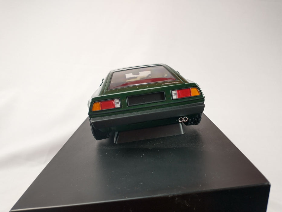 Lotus Esprit Type 1979  Green - Autoart   1/18 - 75302   Used  Read