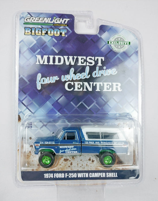 GreenMachine Midwest Four Wheel Drive Center - 1974 Ford F-250 with Camper Shell - Hobby Exclusive - 1/64 Greenlight - 30345GR