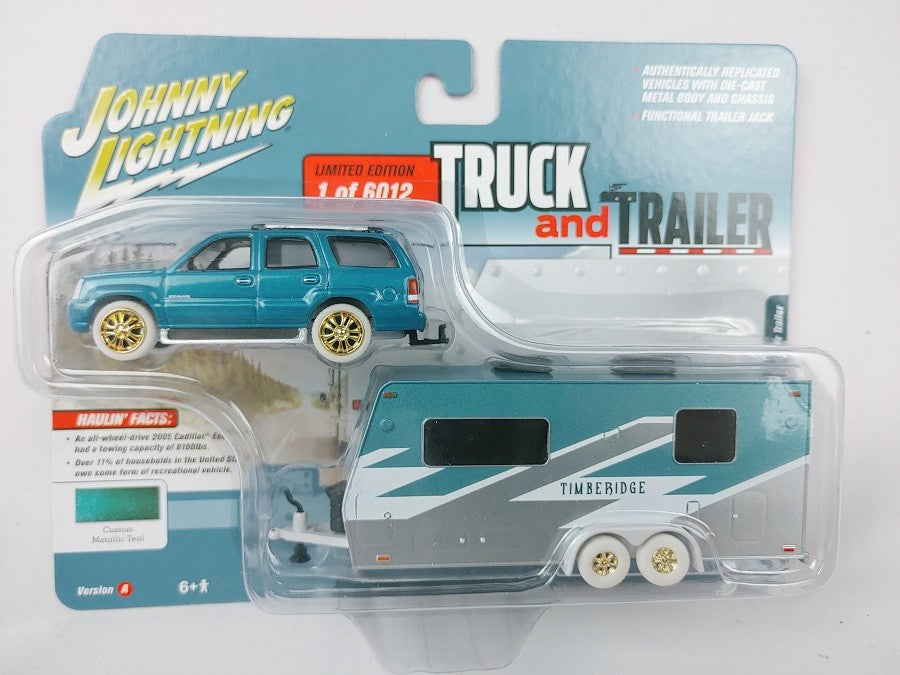CHASE CAR 2005 Cadillac Escalade Teal with Camper Trailer - Truck&Trailers - Johnny Lightning  1:64 -  JLSP200 A BGR