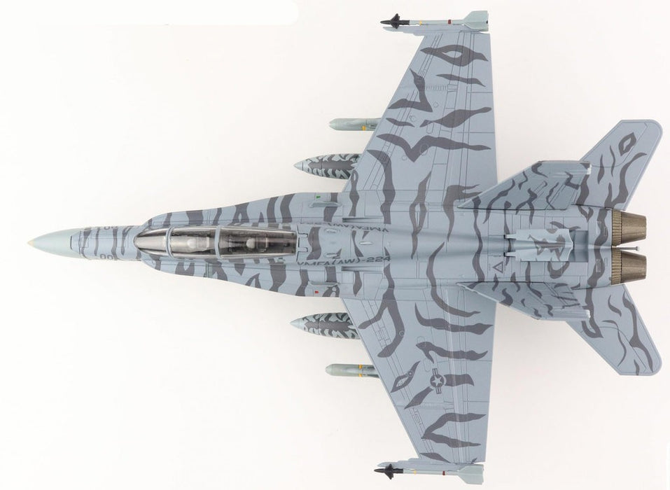 McDonnell Douglas F/A-18D Hornet - USMC VMFA(AW)-224 Bengals, WK00, MCAS Iwakuni, Japan, 2009 / Hobby Master 1:72 HA3569