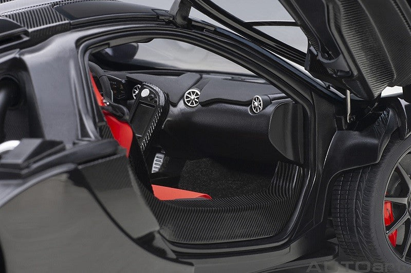 McLaren P1 (Fire Black)  - Autoart - 76065 Passion Diecast