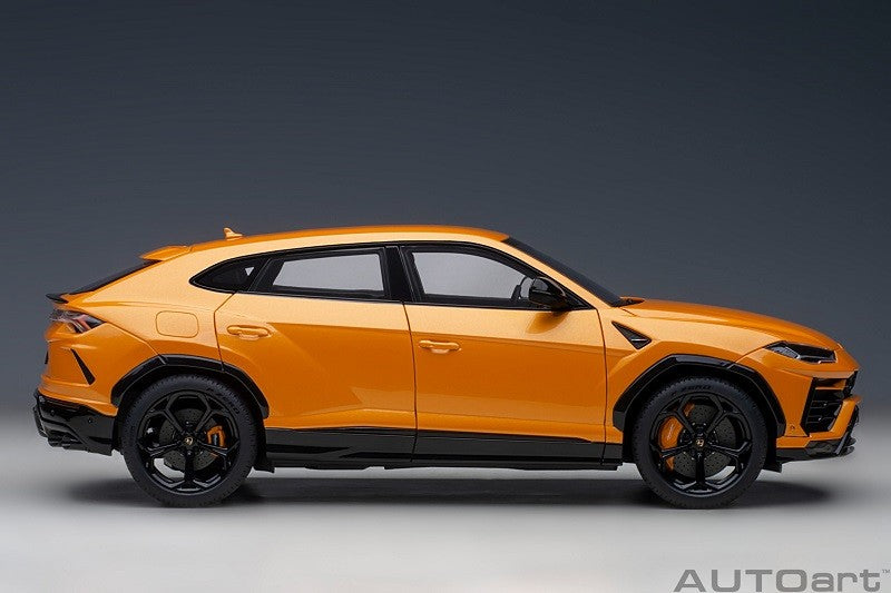 Lamborghini Urus (Arancio Borealis) - Autoart - 79160 Passion Diecast