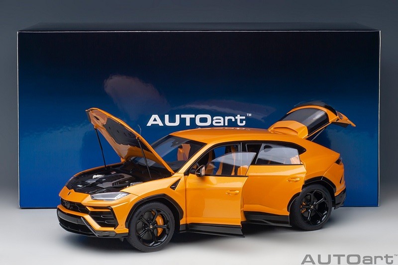 Lamborghini Urus (Arancio Borealis) - Autoart - 79160 Passion Diecast