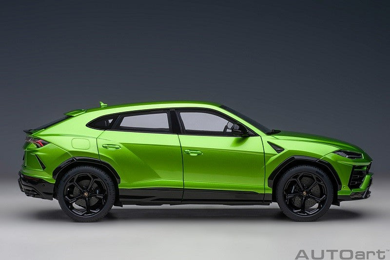 Lamborghini Urus (Verde Selvans) - Autoart - 79169 Passion Diecast