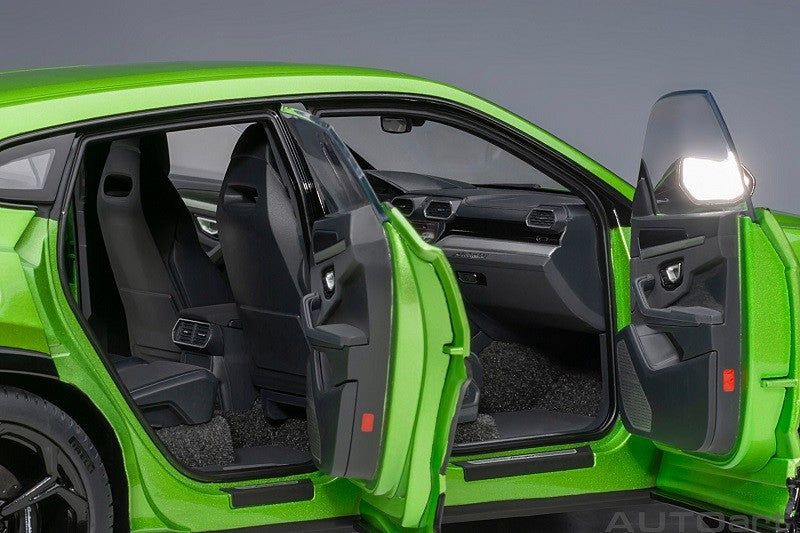 Lamborghini Urus (Verde Selvans) - Autoart - 79169 Passion Diecast