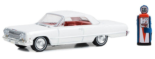 The Hobby Shop Series 15 - Assortment - 1/64 Greenlight - 97150 - Passion Diecast