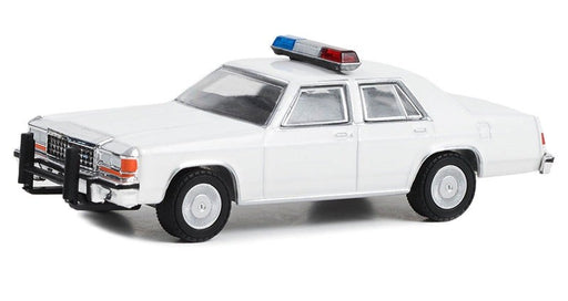 Police - 1980-91 Ford LTD Crown Victoria with Light Bar and Push Bar in White - Hobby Exclusive - 1/64 Greenlight - 43007 B