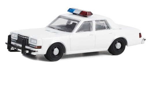 Police - 1980-89 Dodge Diplomat with Light Bar and Push Bar in White - Hobby Exclusive - 1/64 Greenlight - 43006 B