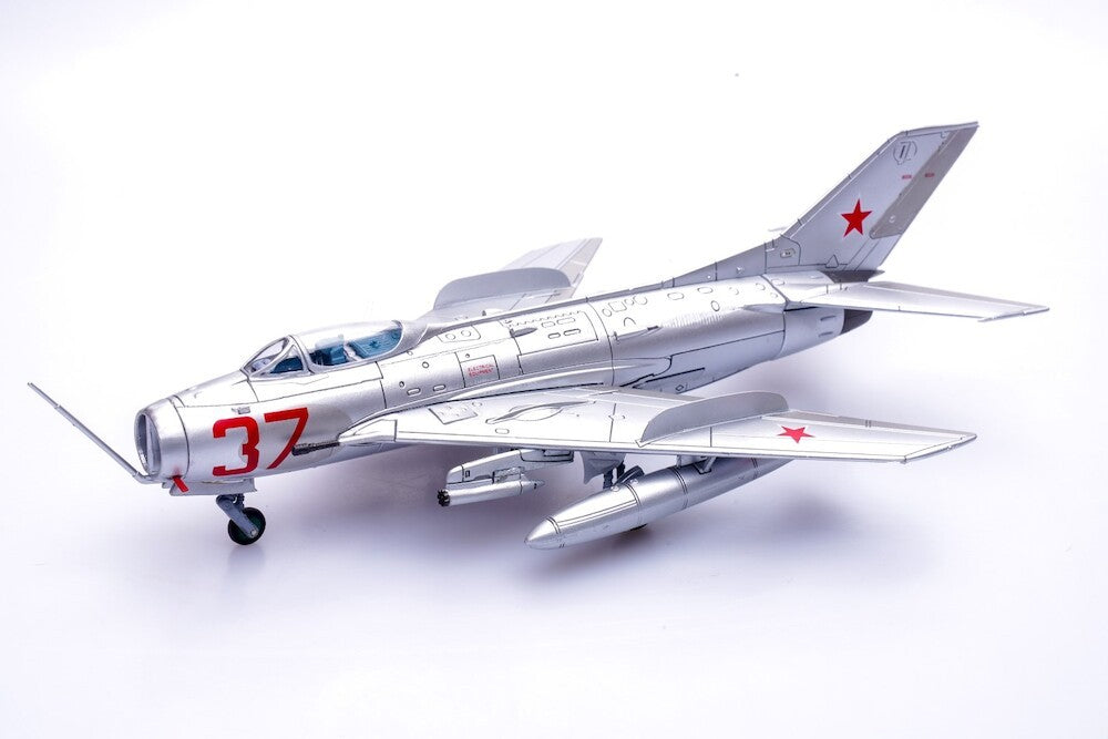 Mikoyan-Gurevich MiG-19S Farmer-C  Soviet Air Force VVS, Red 37, USSR - Panzerkampf Aircraft 14642PC