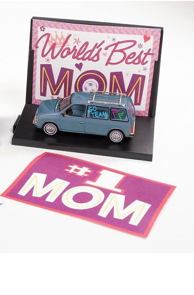 Worlds Best Mom - 1984 Dodge Caravan - Auto World - 1/64 - AWAC017 A Passion Diecast
