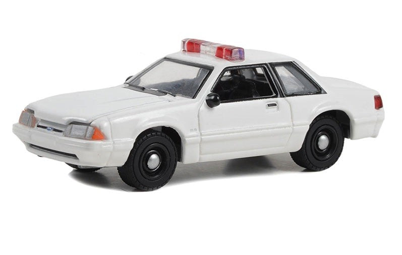 Police - 1987-93 Ford Mustang SSP with Light Bar and Push Bar in White - Hobby Exclusive - 1/64 Greenlight - 43008 B