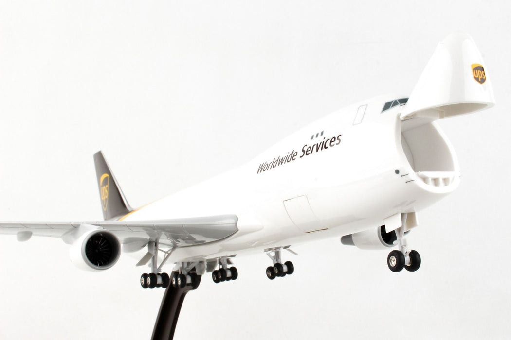 UPS Boeing 747-400F with gear and opening - N570UP / Skymarks 1:200  SKR1113