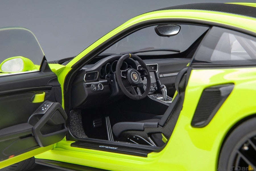 Porsche 911 (991.2) GT2 RS Weissach Package (Acid Green) - Autoart - 78187  Passion Diecast