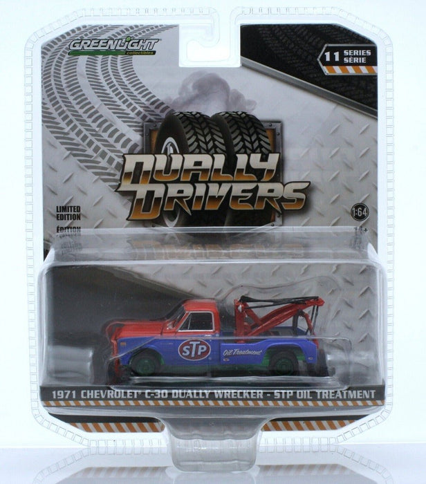 GreenMachine 1971 Chevrolet C-30 Dually Wrecker - Dually Drivers Series 11 - 1/64 Greenlight - 46110 BGR