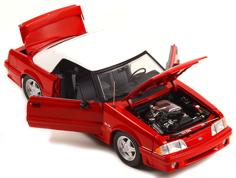 Axel Foleys 1991 Ford Mustang GT Convertible - Beverly Hills Cop III (1994) - 1/18 GMP - 18998 - Passion Diecast 