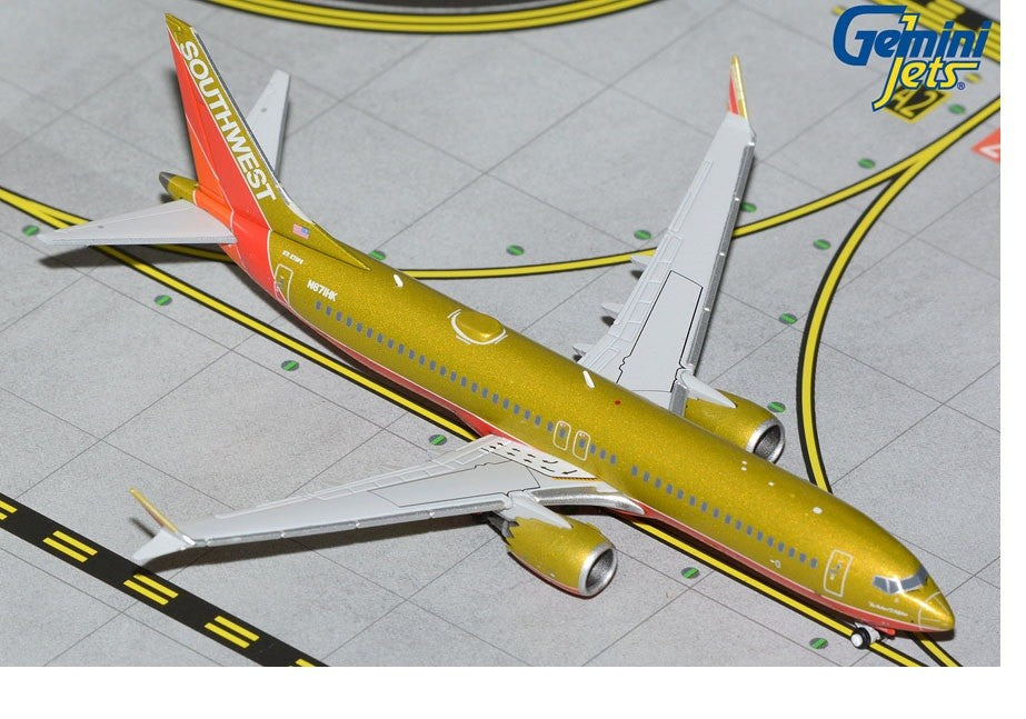 Southwest   Boeing 737 MAX8  retro deaert gold Herbert D. Kelleher  / N871HK /  Gemini 1:400  GJSWA2186