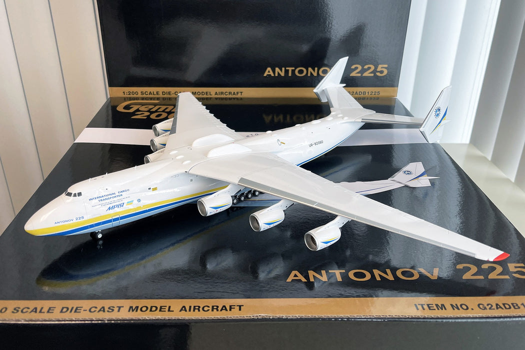 Antonov An-225 Mriya , UR-82060, Hostomel Airport, Ukraine Gemini 1:200 - G2ADB1225 - Passion Diecast