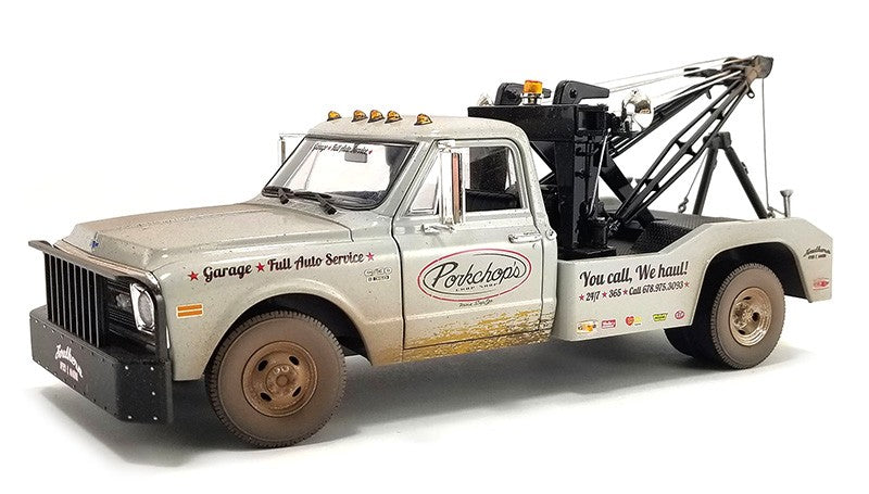 Porkchop's Chop Shop - 1969 Chevrolet C-30 Wrecker - Limited Edition 500 Piece - ACME - 1/18 - GL-51539