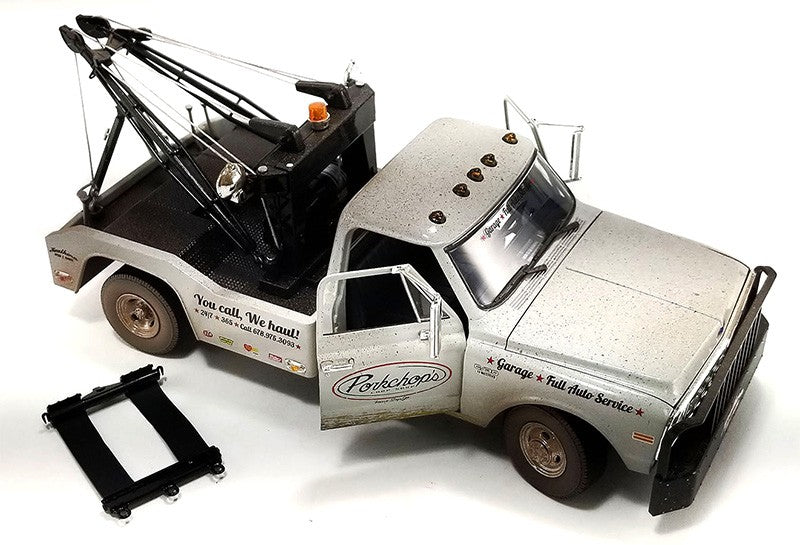Porkchop's Chop Shop - 1969 Chevrolet C-30 Wrecker - Limited Edition 500 Piece - ACME - 1/18 - GL-51539
